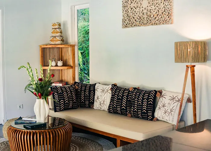 Coastal Garden By Premier Hospitality